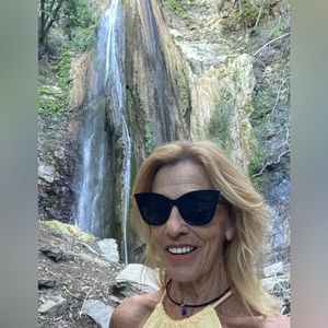 Meet your Posher, Charlotte